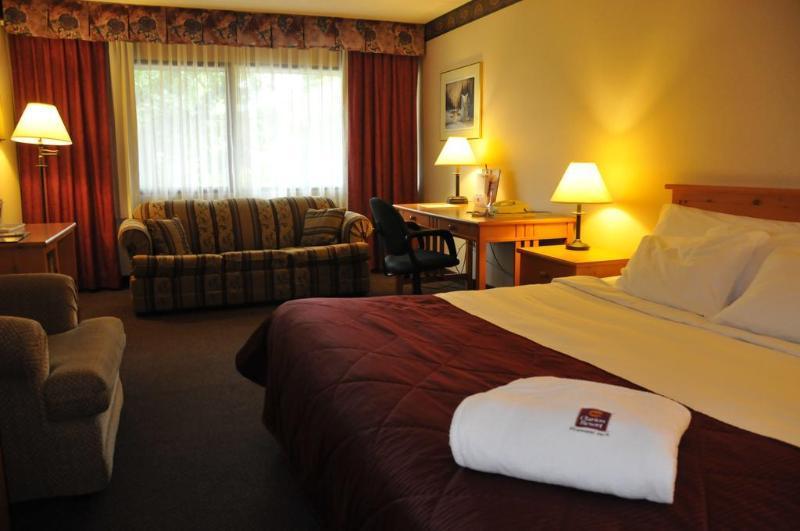 Ramada By Wyndham Pinewood Park Resort North Bay Kültér fotó
