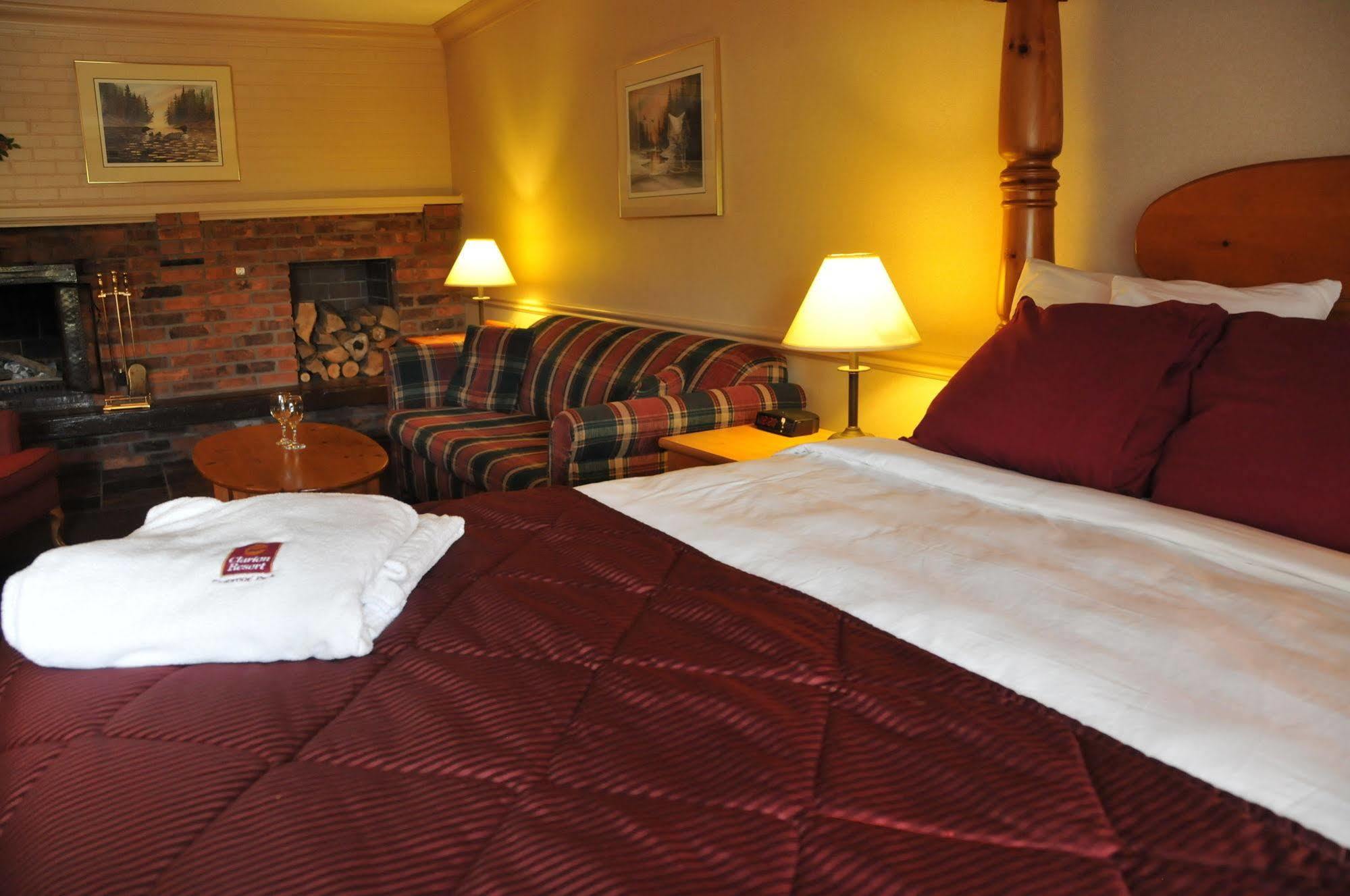 Ramada By Wyndham Pinewood Park Resort North Bay Kültér fotó